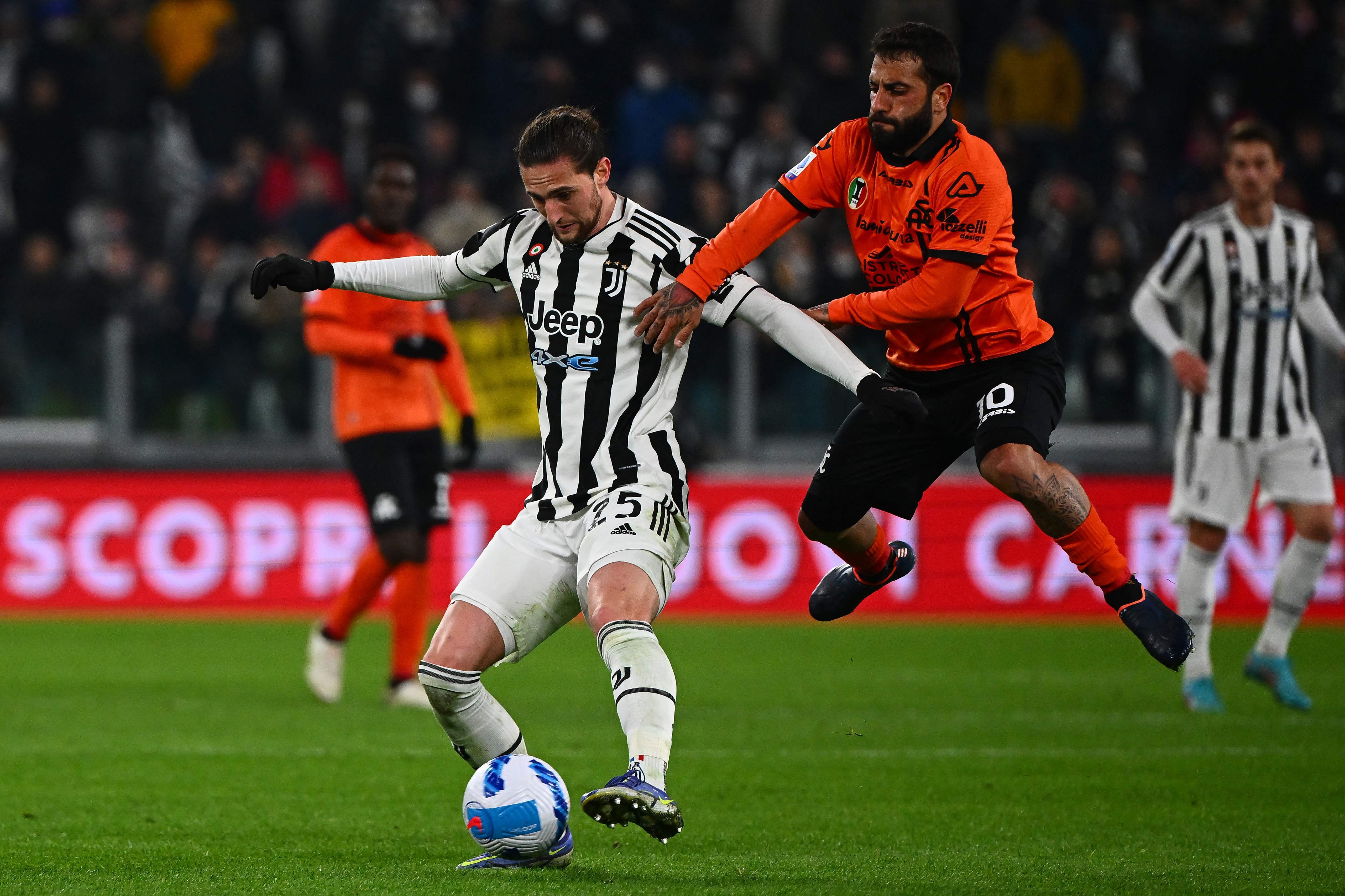 佛罗伦萨再遭挫败，顶级联赛困境重重